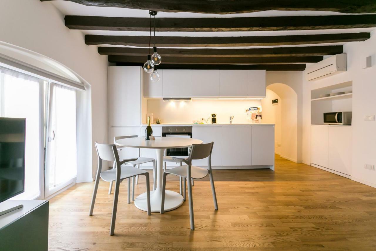Milano Apartments Mortara Екстериор снимка